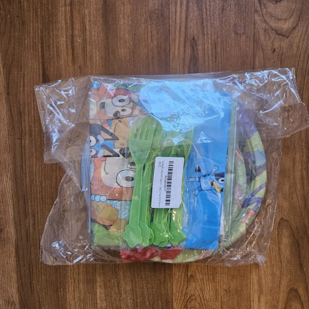 .Bluey Party Supplies Set - Blue and Green